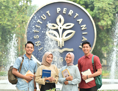 peduli-pakan-ternak-mahasiswa-ipb-university-tanam-2000-tanaman-pakan-dan-pelatihan-pengawetan-pakan-news