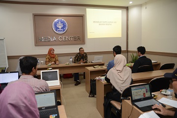 pelatihan-bagi-jurnalis-muda-ipb-news