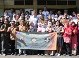 peneliti-vaksin-hiv-berbagi-ilmu-di-ipb-news