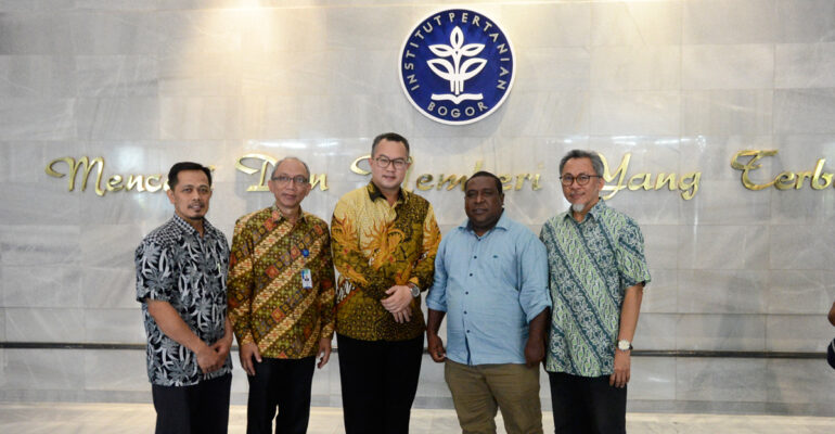 peternak-papua-barat-berkunjung-ke-ipb-university-news