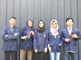 pinacase-kantong-handphone-serat-daun-nanas-buatan-mahasiswa-ipb-news