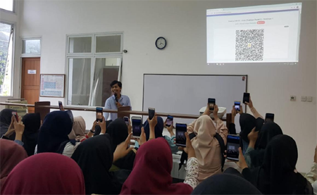 presensi-online-diterapkan-rektor-ipb-university-sambangi-ruang-kuliah-news