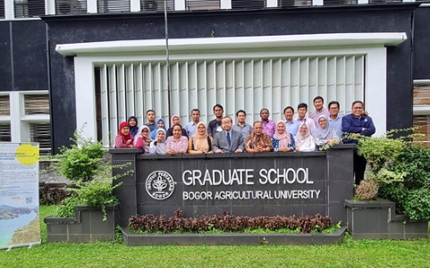 prodi-doktor-psl-sps-ipb-university-undang-dosen-tamu-dari-national-institute-of-genetics-jepang-news