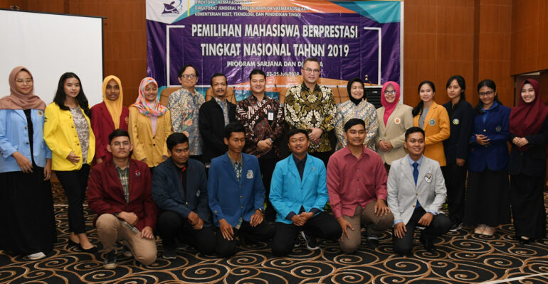 puluhan-mahasiswa-indonesia-bersaing-untuk-menjadi-mahasiswa-berprestasi-nasional-news1
