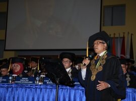 rektor-bernyanyi-di-acara-wisuda-ipb-news