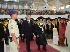 rektor-ipb-beri-tips-hadapi-era-4-0-di-universitas-negeri-semarang-news