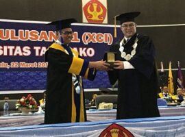rektor-ipb-berikan-orasi-ilmiah-dalam-acara-wisuda-universitas-tadulako-news