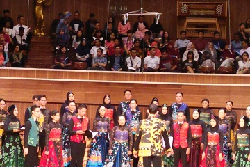 rektor-ipb-dan-3-wakil-rektor-kompask-hadir-di-konser-agria-swara-menuju-swiss-news