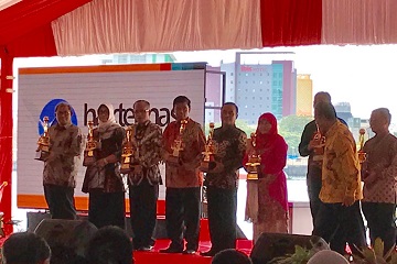 rektor-ipb-menerima-anugerah-widya-padhi-dan-anugerah-kerjasama-peneliti-asing-terbaik-news1