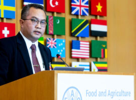 rektor-ipb-university-beri-solusi-pertanian-digital-di-fao-roma-news