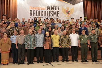 rektor-ipb-wakili-ptn-dan-pts-jabar-deklarasi-anti-radikalisme-news