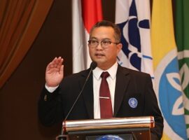 rektor-melaporkan-capaian-kinerja-semester-i-di-sidang-paripurna-terbuka-mwa-news