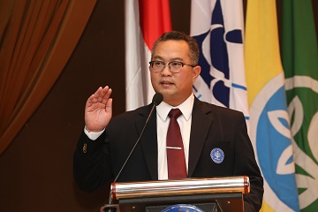 rektor-melaporkan-capaian-kinerja-semester-i-di-sidang-paripurna-terbuka-mwa-news
