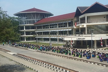 ribuan-mahasiswa-baru-ipb-ikuti-pawai-parade-kemerdekaan-news