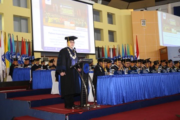 saat-wisuda-rektor-ipb-tekankan-upaya-hadapi-krisis-pangan-dan-revolusi-industri-4-0-news
