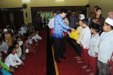 santunan-anak-yatim