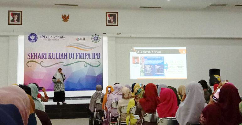 sebanyak-2-305-siswa-sma-kuliah-sehari-di-fmipa-ipb-university-news