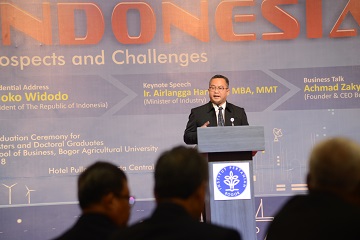 sekolah-bisnis-ipb-lepas-594-alumni-magister-dan-doktor-news