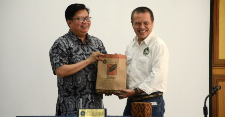 serius-tangani-orangutan-ipb-university-kerjasama-borneo-orangutan-survival-foundation-news