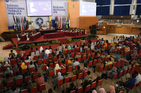 sidang-paripurna-terbuka-mwa-ipb-university-menilai-capaian-kinerja-rektor-2019-masuk-kategori-sangat-baik-news
