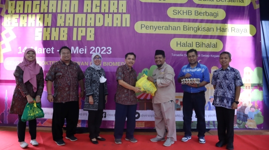 skhb-bersama-ika-fkh-selenggarakan-kegiatan-berbagi-bingkisan-hari-raya-ramadan-news