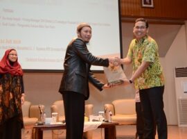 tingkatkan-softskill-lulusan-ipb-gelar-studium-generale-prawisuda-news