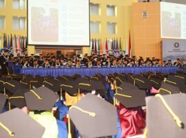 wisuda-ipb-kita-dihadapkan-pada-kondisi-smart-society-4-0-news