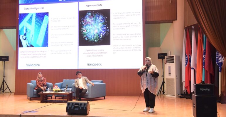 Anggota Gugus Komunikasi IPB University Belajar Jadi Insan Humas Kreatif dan Inovatif