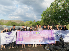 Himiteka IPB University Inisiasi Coastal Clean Up di Pantai Teluk Terima