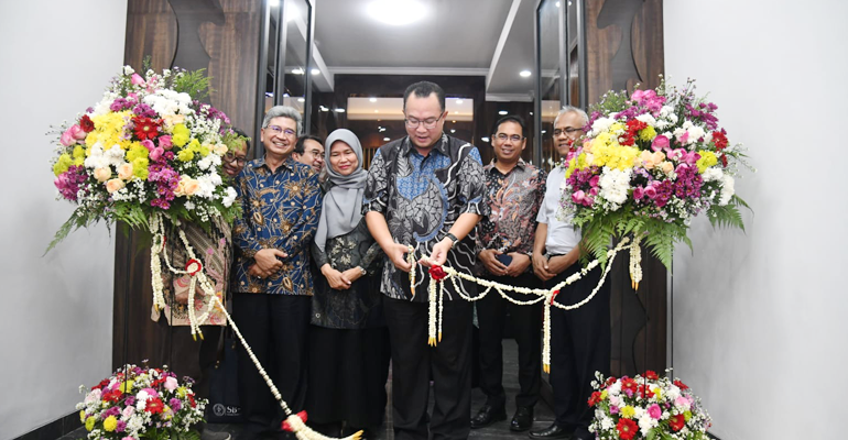 Rektor IPB University Resmikan Gedung A Sekolah Bisnis IPB University Hasil Renovasi