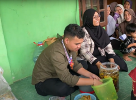 Tim PPK Ormawa Himasiter Bersama Agrianita Fapet IPB University Sosialisasikan Pembuatan Ecobrick dan Eco Enzym di Desa Sinarsari Bogor