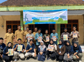 atasi-hama-keong-mas-dan-walang-sangit-pada-tanaman-padi-mahasiswa-kkn-t-inovasi-ipb-university-beri-penyuluhan-di-desa-tlogorejo-news
