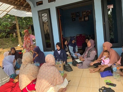 bantu-tingkatkan-ketahanan-pangan-mahasiswa-kkn-t-inovasi-ipb-university-ajari-masyarakat-tanam-hidroponik-news