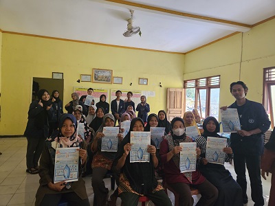 gandeng-bidan-dan-kader-pkk-mahasiswa-kkn-t-inovasi-ipb-university-ungkap-potensi-gizi-ikan-untuk-cegah-stunting-news