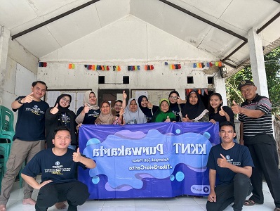 mahasiswa-ipb-university-dampingi-umkm-rengginang-pelajari-pembukuan-sederhana-dan-pemasaran-digital-news