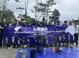 mahasiswa-ipb-university-kenalkan-poc-dan-pakan-silase-peternak-desa-gumingsir-tak-perlu-lagi-mengarit-tiap-hari-news