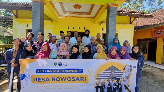 mahasiswa-ipb-university-serahkan-peta-kerentanan-bencana-banjir-dan-potensi-lahan-desa-rowosari-news
