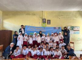mahasiswa-kkn-t-inovasi-pb-university-resmikan-ecobrick-di-dadap-beach-display-indramayu-news