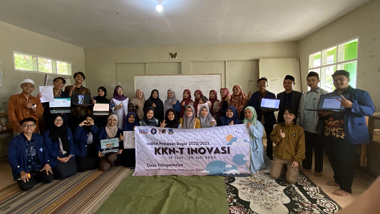 mahasiswa-kkn-t-ipb-university-berikan-edukasi-teknologi-untuk-madrasah-di-kabupaten-garut-news