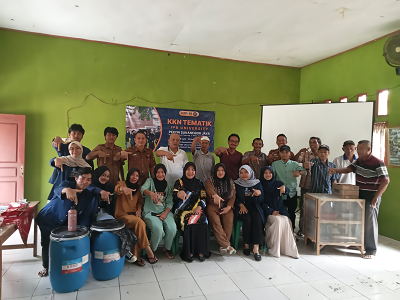 manfaatkan-maggot-tim-kkn-t-inovasi-ipb-university-bantu-selesaikan-masalah-sampah-di-desa-cantik-versi-bps-news