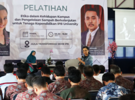 Duet Shahnaz Haque dan Guru Besar Berikan Edukasi untuk Tenaga Kependidikan SKHB IPB University