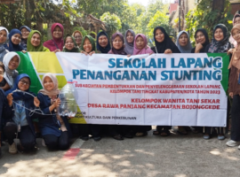 Mahasiswa Sekolah Vokasi IPB University Isi Program Sekolah Lapang di Desa Rawa Panjang dengan Penanganan Stunting