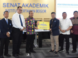 Paparkan Hasil Kerja Sama, IPB University dan Provinsi Riau Serahkan Beasiswa untuk 34 Mahasiswa