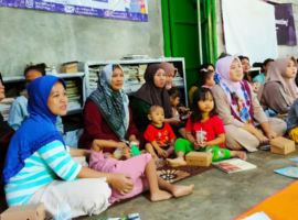 DPMA dan Departemen IKK IPB University Ajak Ibu-ibu di Desa Benteng Jaga Kualitas Perkembangan Anak