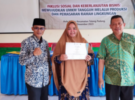 Berkat Program IPB Dosen Mengabdi Inovasi, UMKM di Talang Padang Kini Siap Miliki Sertifikat Halal