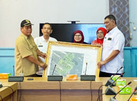 Tim Data Desa Presisi IPB University Serahkan Output Pendataan ke Pemkab Bengkulu Tengah
