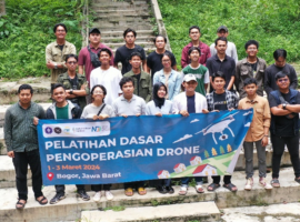 Marine Mapping Club IPB University Gandeng Nusantara Geosains Institute Berikan Pelatihan Pengoperasian Drone
