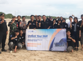 Sejumlah Mahasiswa ITK IPB University Gelar Coastal Clean-up dan Pelepasan Anak Penyu di Pantai Pangumbahan