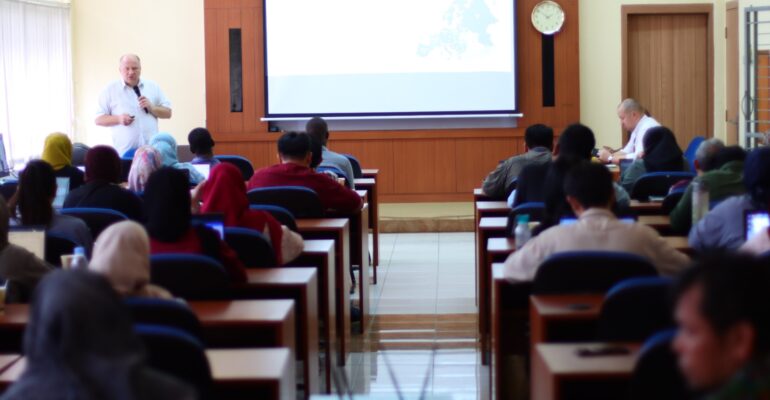 Prodi PSL Sekolah Pascasarjana IPB University Gelar Guest Lecture Hadirkan Pembicara dari WULS