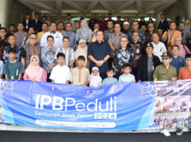 IPB University Salurkan Santunan Kepada 1486 Anak Yatim di Desa Lingkar Kampus